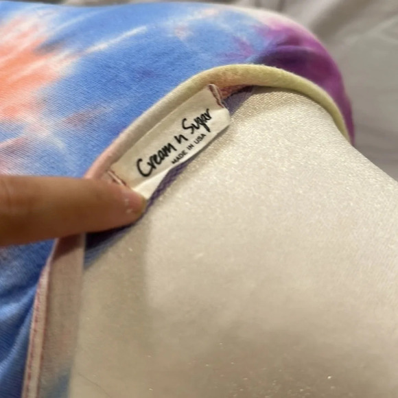 Colorful tie dye Cream n Sugar USA half sleeve top size small - Picture 3 of 4